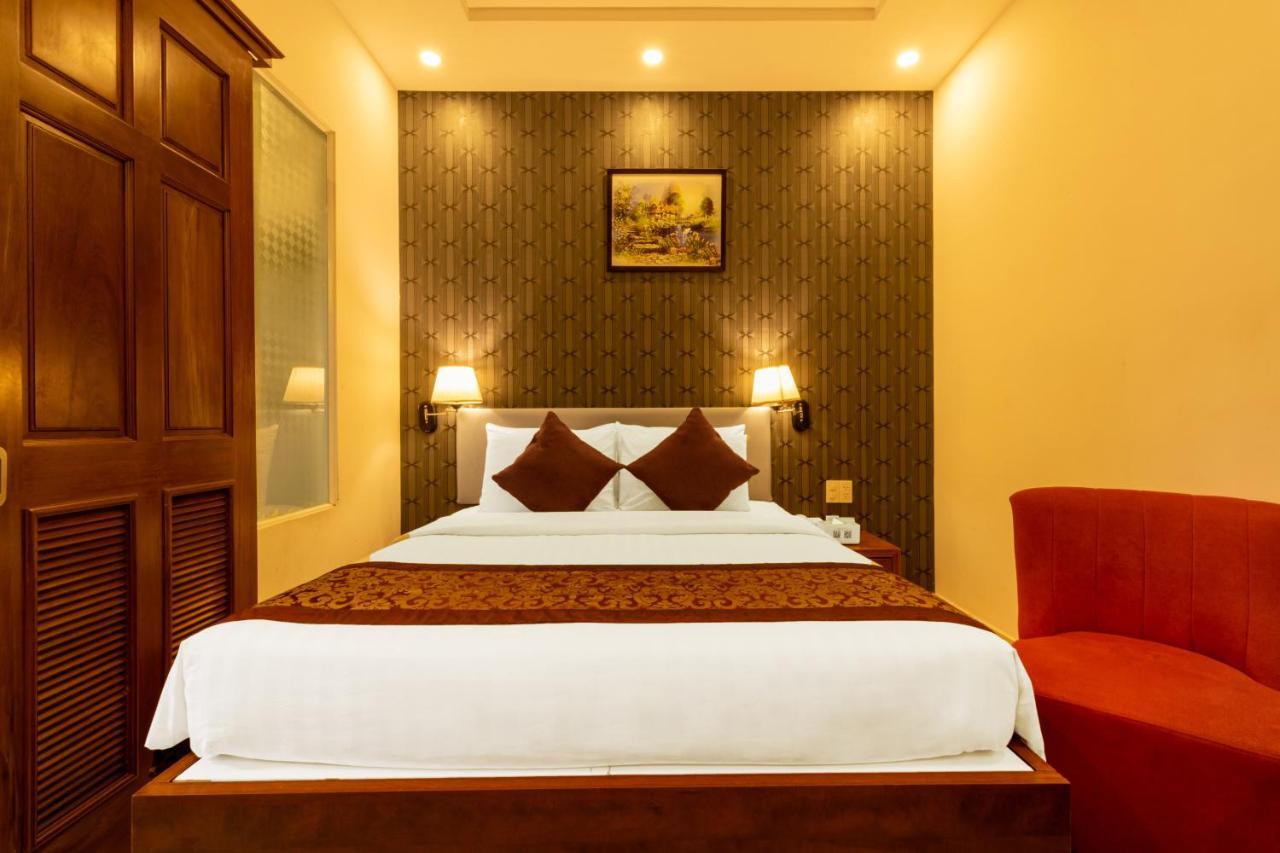 Airport Saigon Hotel - Gan Am Thuc Dem Cho Pham Van Hai Ho Chi Minh-staden Exteriör bild