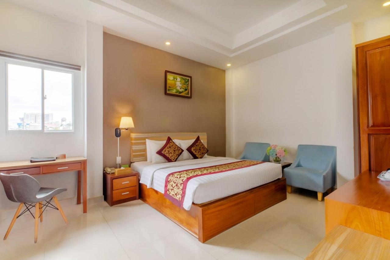 Airport Saigon Hotel - Gan Am Thuc Dem Cho Pham Van Hai Ho Chi Minh-staden Exteriör bild