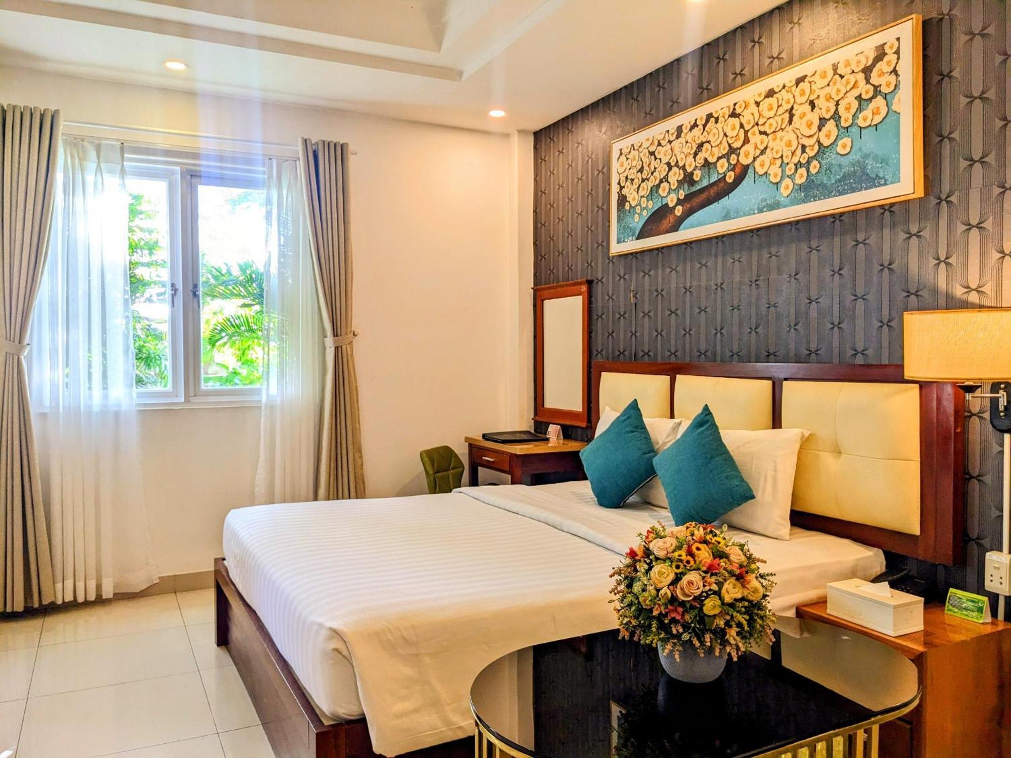 Airport Saigon Hotel - Gan Am Thuc Dem Cho Pham Van Hai Ho Chi Minh-staden Exteriör bild